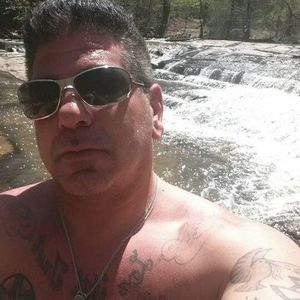 Meet your Posher, Dominic